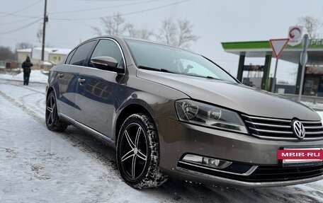 Volkswagen Passat B7, 2011 год, 985 000 рублей, 4 фотография