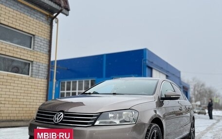 Volkswagen Passat B7, 2011 год, 985 000 рублей, 3 фотография