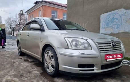 Toyota Avensis III рестайлинг, 2004 год, 850 000 рублей, 10 фотография