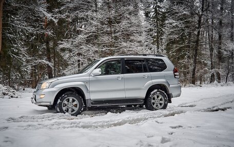 Toyota Land Cruiser Prado 120 рестайлинг, 2006 год, 2 400 000 рублей, 5 фотография