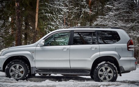 Toyota Land Cruiser Prado 120 рестайлинг, 2006 год, 2 400 000 рублей, 7 фотография