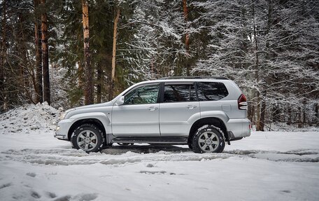 Toyota Land Cruiser Prado 120 рестайлинг, 2006 год, 2 400 000 рублей, 8 фотография