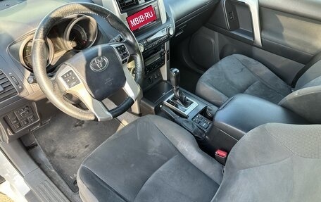 Toyota Land Cruiser Prado 150 рестайлинг 2, 2012 год, 3 150 000 рублей, 30 фотография