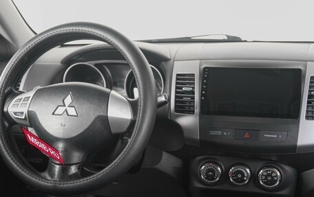 Mitsubishi Outlander III рестайлинг 3, 2010 год, 1 169 000 рублей, 13 фотография