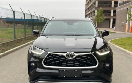 Toyota Highlander, 2024 год, 5 900 000 рублей, 2 фотография