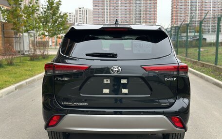 Toyota Highlander, 2024 год, 5 900 000 рублей, 5 фотография