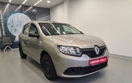 Renault Sandero II рестайлинг, 2016 год, 860 000 рублей, 3 фотография