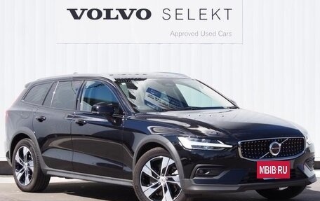 Volvo V60 Cross Country II, 2023 год, 4 555 000 рублей, 2 фотография