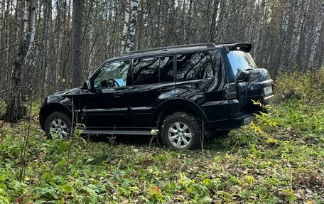 Mitsubishi Pajero IV, 2011 год, 2 400 000 рублей, 3 фотография