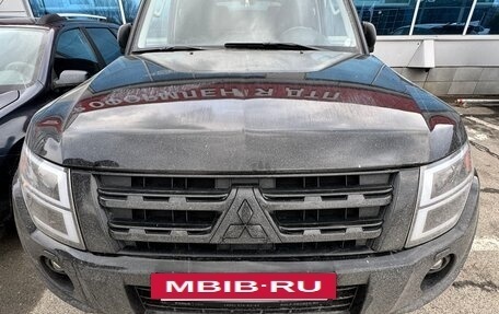 Mitsubishi Pajero IV, 2011 год, 2 400 000 рублей, 2 фотография