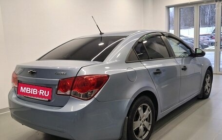 Chevrolet Cruze II, 2009 год, 660 000 рублей, 4 фотография