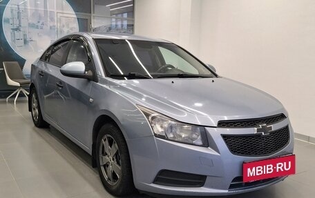 Chevrolet Cruze II, 2009 год, 660 000 рублей, 3 фотография