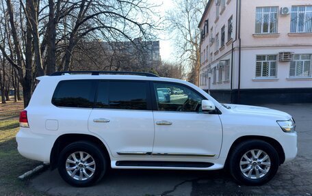 Toyota Land Cruiser 200, 2016 год, 7 245 000 рублей, 4 фотография