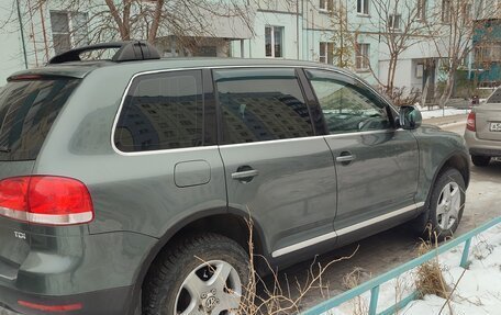 Volkswagen Touareg III, 2005 год, 850 000 рублей, 2 фотография