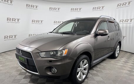 Mitsubishi Outlander III рестайлинг 3, 2010 год, 879 000 рублей, 2 фотография