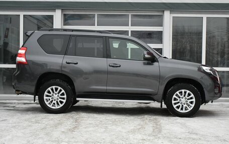 Toyota Land Cruiser Prado 150 рестайлинг 2, 2016 год, 4 597 000 рублей, 3 фотография