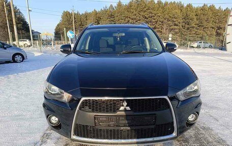 Mitsubishi Outlander III рестайлинг 3, 2010 год, 1 094 995 рублей, 2 фотография