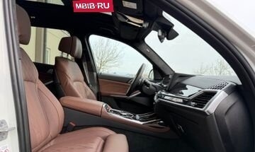 BMW X7, 2024 год, 12 275 000 рублей, 10 фотография