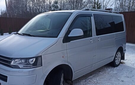 Volkswagen Multivan T5, 2011 год, 2 850 000 рублей, 1 фотография