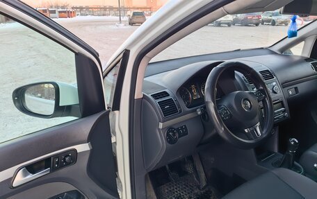 Volkswagen Touran III, 2014 год, 1 299 000 рублей, 21 фотография