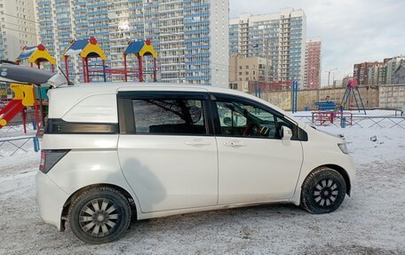 Honda Freed I, 2014 год, 1 300 000 рублей, 8 фотография