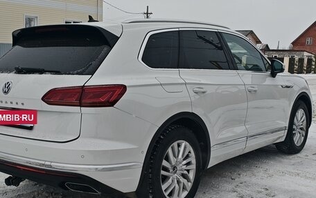 Volkswagen Touareg III, 2019 год, 4 200 000 рублей, 4 фотография