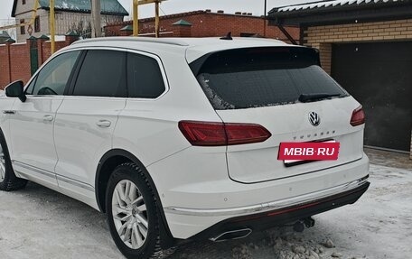 Volkswagen Touareg III, 2019 год, 4 200 000 рублей, 5 фотография