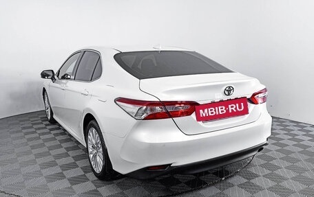 Toyota Camry, 2021 год, 2 990 000 рублей, 7 фотография