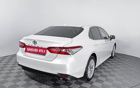 Toyota Camry, 2021 год, 2 990 000 рублей, 5 фотография