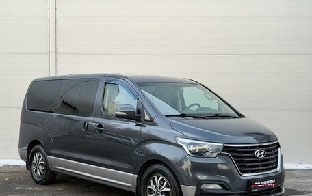 Hyundai H-1 II рестайлинг, 2021 год, 3 890 000 рублей, 1 фотография