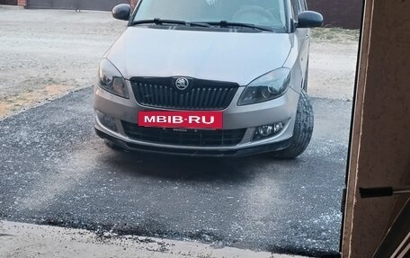 Skoda Roomster, 2013 год, 1 100 000 рублей, 8 фотография