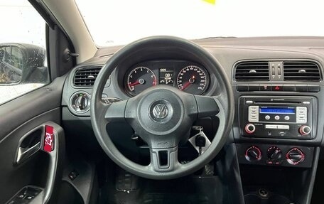 Volkswagen Polo VI (EU Market), 2015 год, 915 000 рублей, 10 фотография