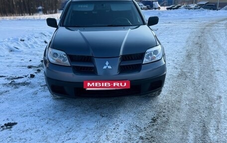 Mitsubishi Outlander III рестайлинг 3, 2008 год, 649 000 рублей, 8 фотография