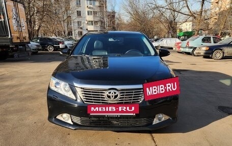 Toyota Camry, 2013 год, 2 300 000 рублей, 2 фотография