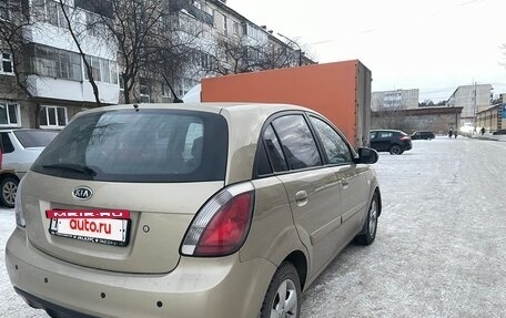 KIA Rio II, 2010 год, 600 000 рублей, 12 фотография