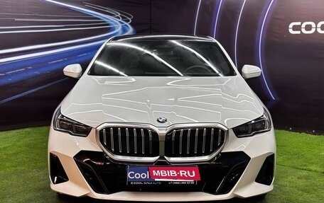 BMW 5 серия, 2024 год, 10 980 000 рублей, 2 фотография