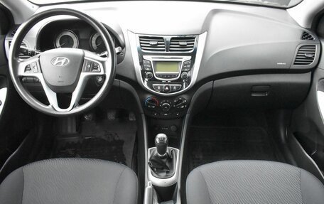 Hyundai Solaris II рестайлинг, 2012 год, 750 000 рублей, 11 фотография