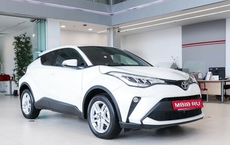 Toyota C-HR I рестайлинг, 2024 год, 3 990 000 рублей, 3 фотография