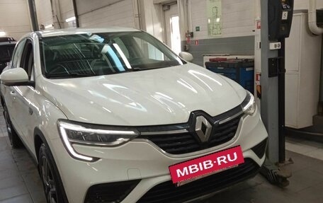 Renault Arkana I, 2021 год, 1 580 000 рублей, 2 фотография