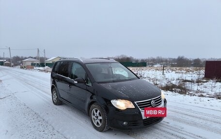 Volkswagen Touran III, 2007 год, 500 000 рублей, 3 фотография