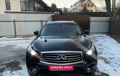 Infiniti FX II, 2013 год, 2 290 000 рублей, 3 фотография