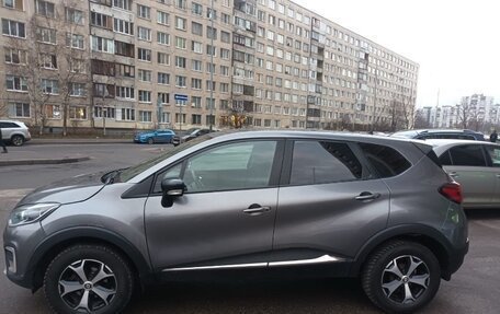 Renault Kaptur I рестайлинг, 2019 год, 820 000 рублей, 2 фотография