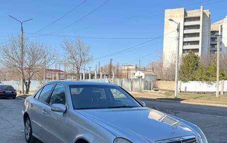 Mercedes-Benz E-Класс, 2002 год, 1 030 000 рублей, 1 фотография