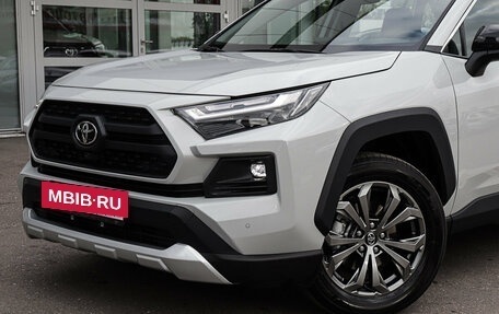 Toyota RAV4, 2024 год, 4 990 000 рублей, 5 фотография