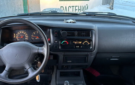 Mitsubishi L200 III рестайлинг, 2005 год, 750 000 рублей, 7 фотография