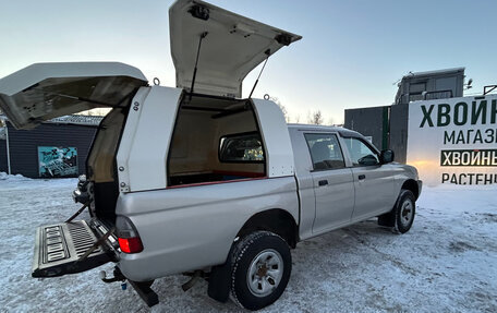 Mitsubishi L200 III рестайлинг, 2005 год, 750 000 рублей, 4 фотография