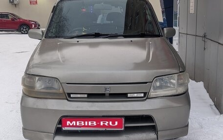 Nissan Cube II, 2001 год, 250 000 рублей, 1 фотография