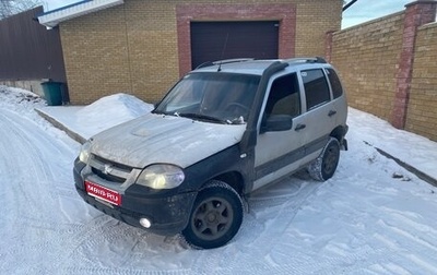 Chevrolet Niva I рестайлинг, 2003 год, 300 000 рублей, 1 фотография