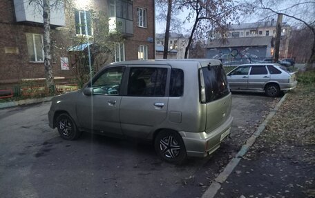 Nissan Cube II, 2001 год, 250 000 рублей, 3 фотография