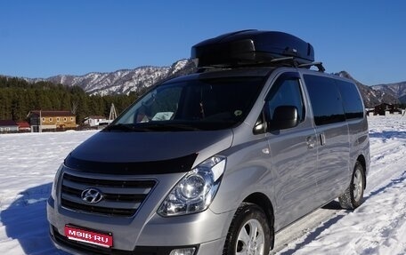 Hyundai Grand Starex Grand Starex I рестайлинг 2, 2017 год, 3 300 000 рублей, 1 фотография